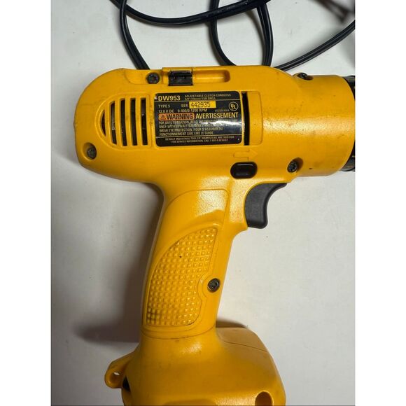 DeWalt DW9116 7,2V-18V Cordless Drill Driver Tool 1 hr Battery Charger 2 Battery - Picture 8 of 15
